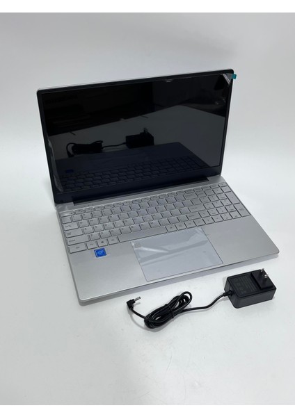 Intel J4105 12GB 500GB SSD 15.6" Notebook