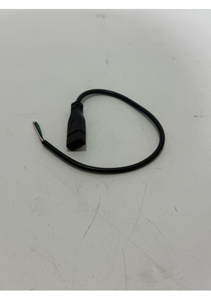 4 Pin Type C Güç Kablosu