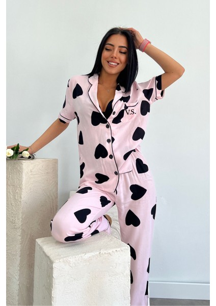 Kadın Pembe-Siyah Kısa Kollu Pijama Takım Pamuklu Düğmeli Kalp Baskılı Biyeli Rahat