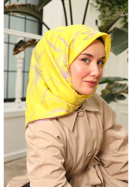 Sarı Kahverengi Desenli Tivil Ipek Eşarp IST11433-33