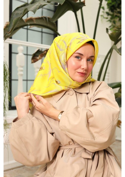 Sarı Kahverengi Desenli Tivil Ipek Eşarp IST11433-33 modelleri