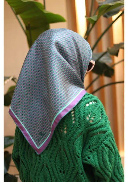 Mor-Turkuaz Geometrik Desenli Tivil Ipek Eşarp IST11421-05 modelleri