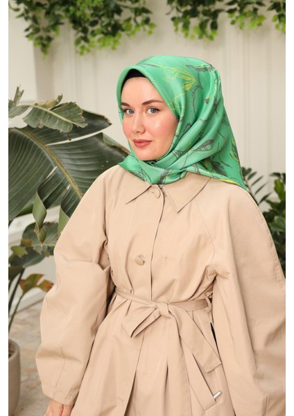 Yeşil Desenli Tivil Ipek Eşarp IST11433-23 fırsatları