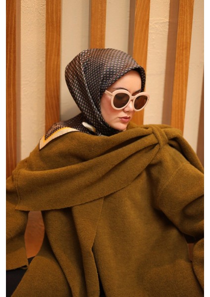 Yeşil-Antrasit Geometrik Desenli Tivil Ipek Eşarp IST11421-21 fiyatları