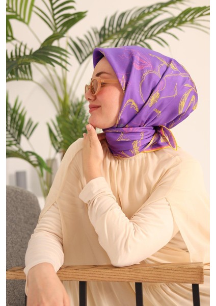 Eflatun Sarı Desenli Tivil Ipek Eşarp IST11433-30 fırsatları