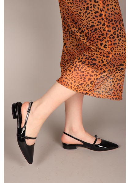 Inka Sivri Tokalı Babet Siyah fırsatları