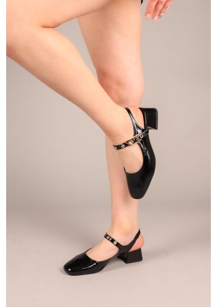 Lushy Kemerli Alçak Topuklu Ayakkabı Siyah