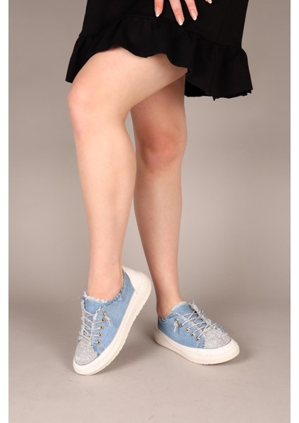 Reina Taş Bağcık ve Aksesuarlı Kot Sneakers Mavi