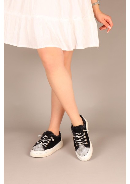 Reina Taş Bağcık ve Aksesuarlı Kot Sneakers Siyah
