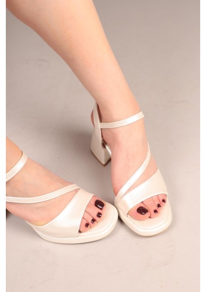 Maria Çapraz Biyeli Platform Topuklu Ayakkabı Sedef fırsatları