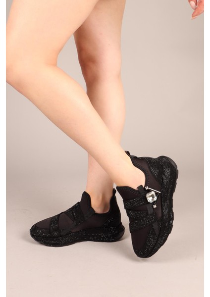 Aster Taş Tokalı Strech Garnili Spor Ayakkabı Siyah modelleri