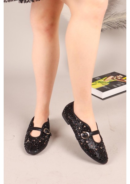 Mirage Lazerli Taşlı Babet Siyah