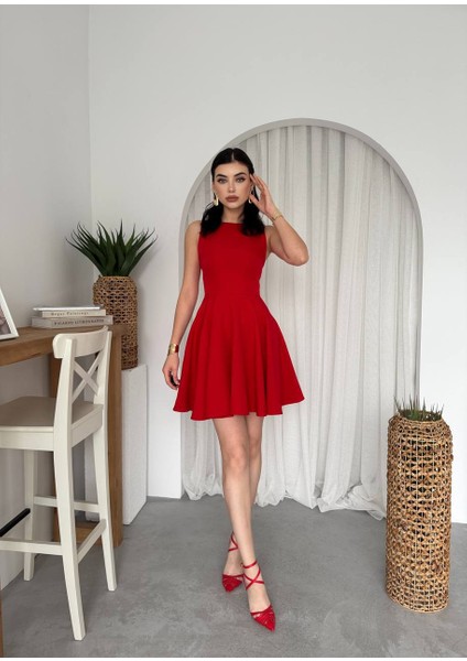 Cep Detaylı Volanlı Mini Kloş Elbise fırsatları