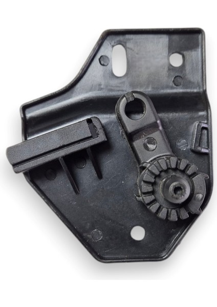 Vw Transporter T5 2004-2010 Kaput Açma Kolunun Alt Braketi 7H1823633A