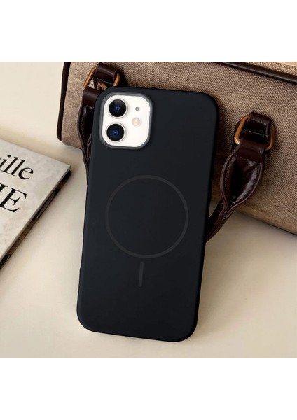 Apple iPhone 11 Uyumlu Kılıf Zebana Liquid Soft Silikon Kılıf (Kablosuz Şarj Destekli) Siyah