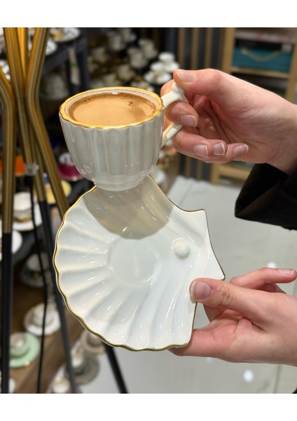 6 Kişilik Istiridye Incili Gold Kahve Fincanı modelleri