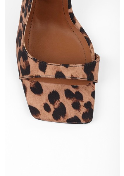 Kadın Swish Leopar Saten Topuklu Ayakkabı modelleri