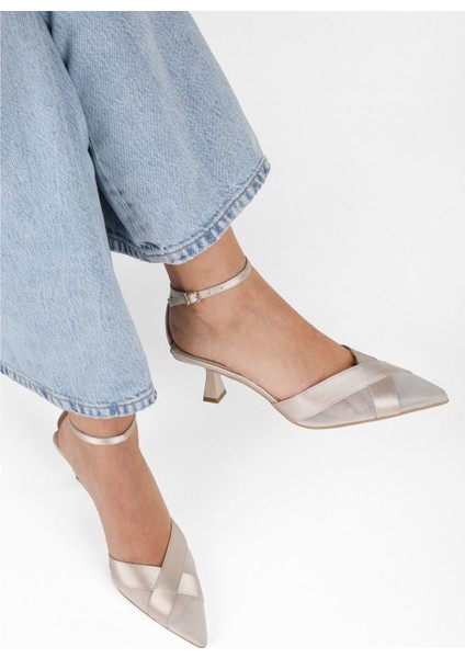 Kadın Oira Bej Saten Stiletto