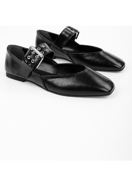 Kadın Vell Siyah Cilt Kemer Tokalı Babet