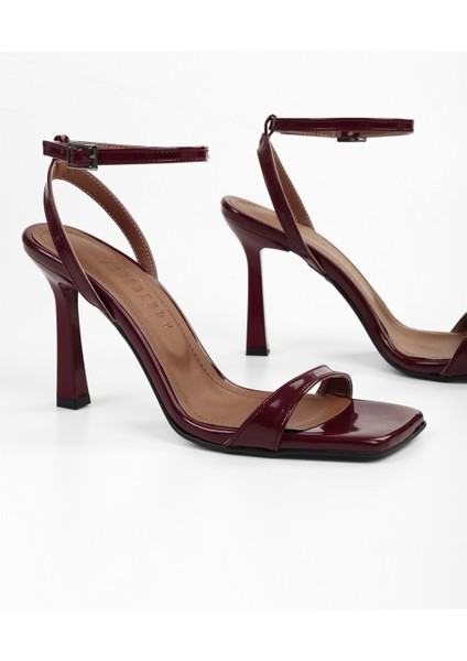Kadın Chloe Bordo Rugan Tek Bant Topuklu Ayakkabı