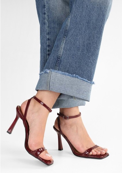 Kadın Chloe Bordo Rugan Tek Bant Topuklu Ayakkabı fırsatları