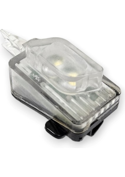 Audi A4 2021-2024 Sağ Ön Kapı Kolu Altı LED Lambası 8W0947134