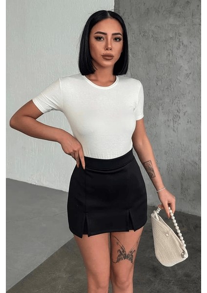 Rahat ve Şık Kısa Kollu Bisiklet Yaka Likralı Viskon Penye Body Ekru ( Lisinya )