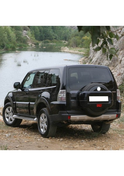 Mitsubishi Pajero 2008-2020 Arka Cam Silecek Kolu Silgi Kapak Takımı