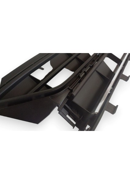 Vw Polo 2018-2021 Ön Tampon Orta Izgara Krom Çıtalı 2G0853677M modelleri