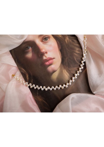 Gerçek Tatlı Su İncili Choker Kolye – Altın Kaplama Aparatlı Zarif Tasarım fırsatları