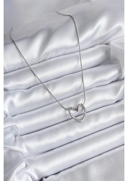 316L Çelik Gümüş Renk Kalp Model Kadın Kolye - TJ-BKO8118 fiyatları