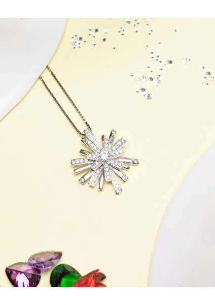 Swr Diamond Seri Elegant Design Kar Tanesi Kadın Gümüş Kolye
