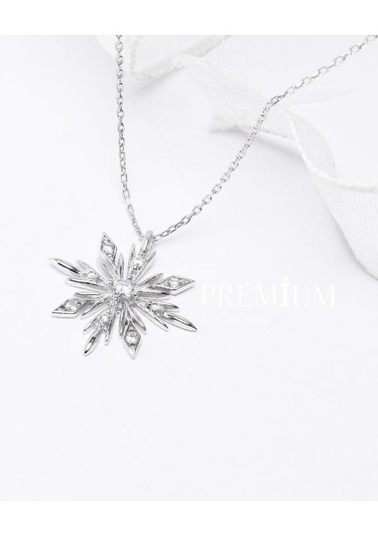 Diamond Seri Özel Tasarım Kar Tanesi Snowflake Kadın Gümüş Kolye modelleri