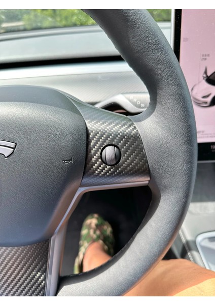 Tesla Model 3 Model Y Karbon Direksiyon Takımı Max Carbon modelleri