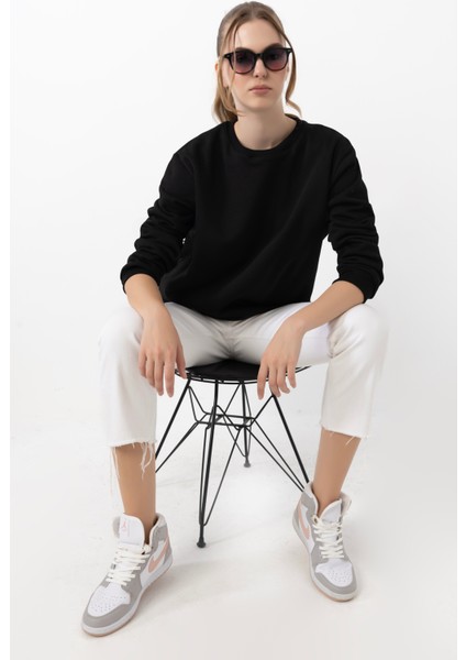Kadın Bisiklet Yaka Basic Regular Sweatshirt Siyah