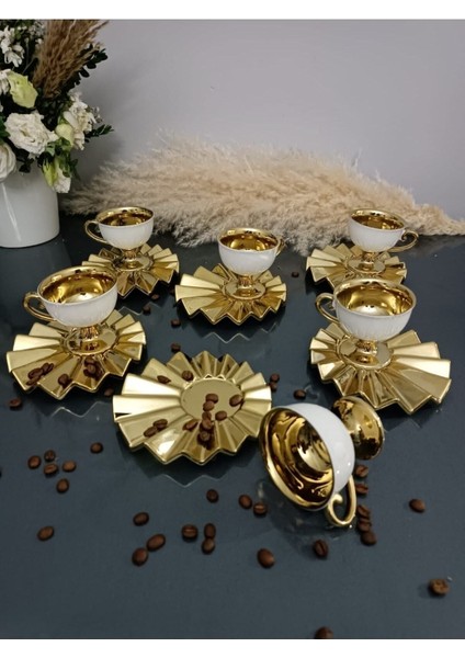 Luxury Beyaz-Gold Yelpaze Gold Altlık Ayaklı Porselen Kahve Fincan Takımı 1 Adet