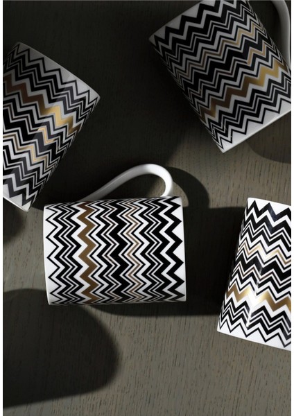 Luxury Zig-Zag Altın Kahve Fincanı ve Tabağı 6'lı Set Retro Şıklık ve Altın Detaylarla Tasarlanmış 1 Adet