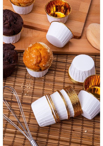 Luxury Beyaz Parlak Karton 25'li Kek Kalıbı Kenarı Gold Kaplama Fırında Dağılmayan 6.5x4 cm Muffin Cupcake 1 Adet fiyatları