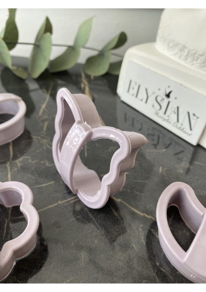 Luxury Kurabiye Kalıpları Plastik 6 Adet Kalp Kelebek Ay Çiçek Kalıbı Lila Renkli Bisküvi Kalıp 1 Adet