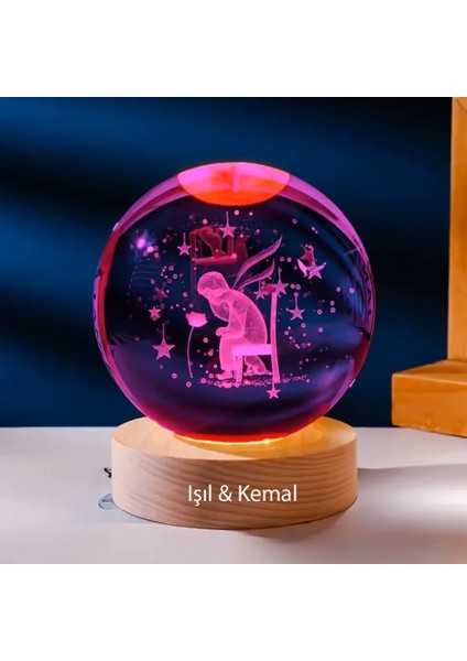 Kişiye Özel Işıklı Ahşap Kaideli Küçük Prens Temalı Cam Küre 8*6 cm