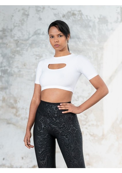 Göğsü Pencereli Kısa Kollu Spor Tişört