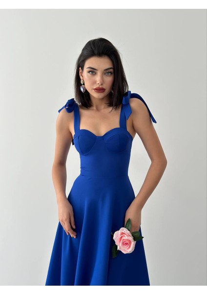 Kalp Yaka Fiyonk Askılı Kloş Midi Elbise fiyatları