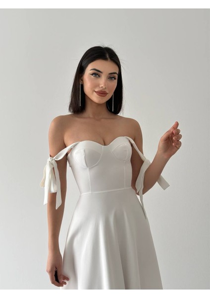 Kalp Yaka Fiyonk Askılı Kloş Midi Elbise fırsatları