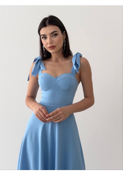 Kalp Yaka Fiyonk Askılı Kloş Midi Elbise indirimleri