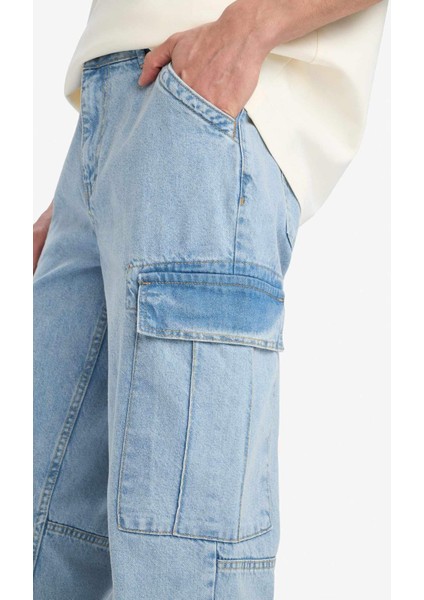 %100 Pamuk Relax Fit Rahat Kesim Düz Paça Kargo Cepli Jean Yıkamalı Pantolon F2381AX25SP indirimleri