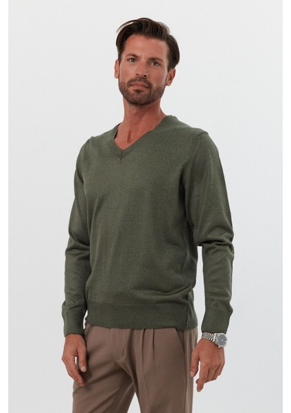 Erkek Standart Fit Normal Kesim V Yaka Triko Kazak modelleri