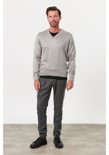 Erkek Standart Fit Normal Kesim V Yaka Triko Kazak fiyatları