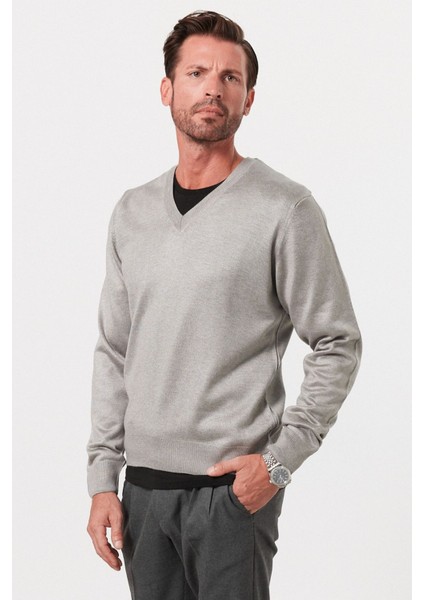 Erkek Standart Fit Normal Kesim V Yaka Triko Kazak modelleri