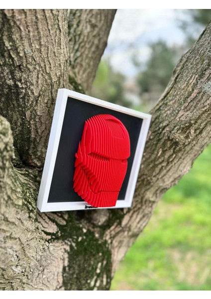 3D Katmanlı Ironman Tablosu – Marvel Temalı Dekoratif Duvar Sanatı (20 x 20 cm )
