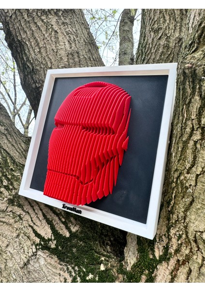 3D Katmanlı Ironman Tablosu – Marvel Temalı Dekoratif Duvar Sanatı (20 x 20 cm )